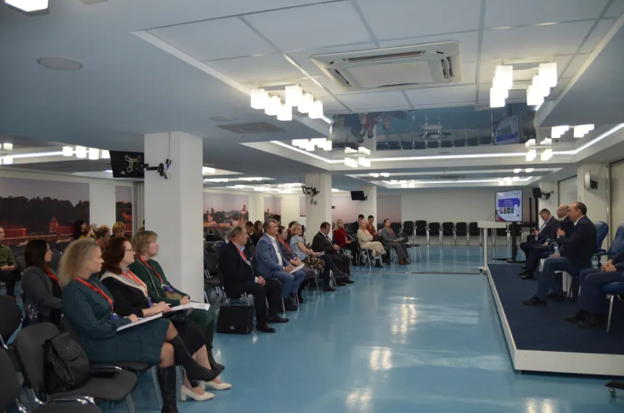 76 нижегородских предпринимателей приняли участие в конференции «Бизнес и власть: партнёры или конкуренты»